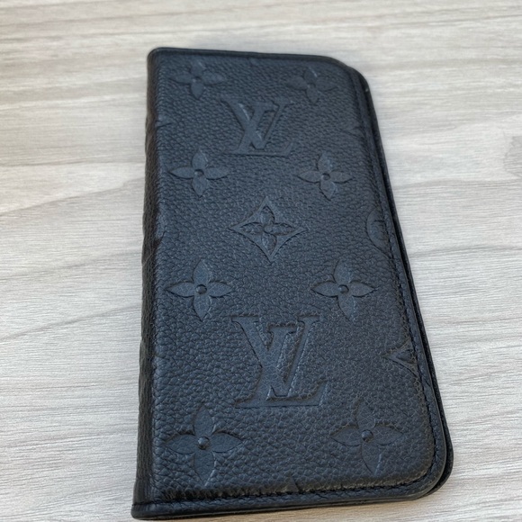 Louis Vuitton Other - Louis Vuitton IPHONE X/XS FOLIO - Authentic